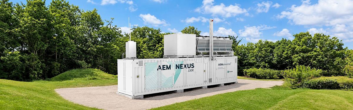 We provide containerized hydrogen and e-fuels solutions powered by renewables and waste.