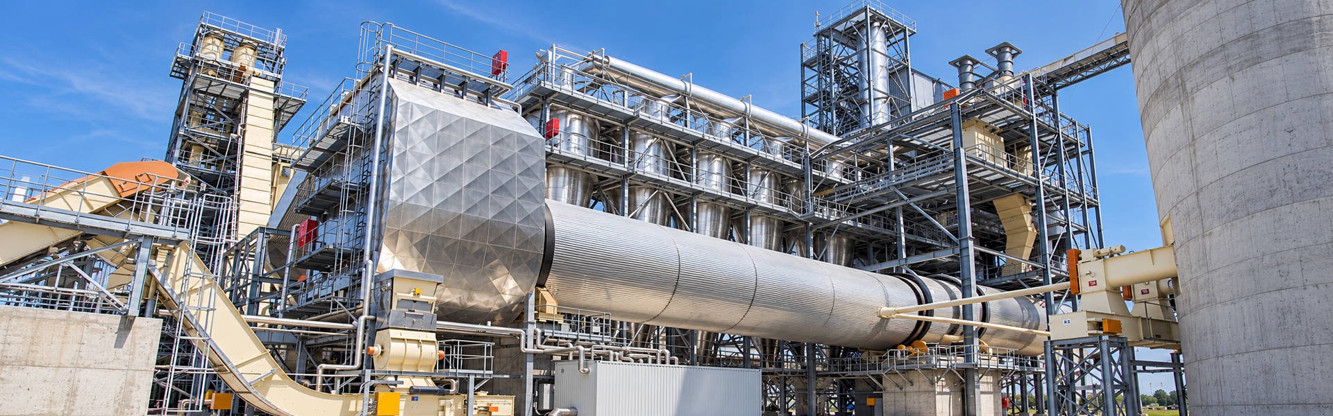Transforming Waste Energy Pyrolysis Gasification Converting Trash Garbage Clean Energy Resources.